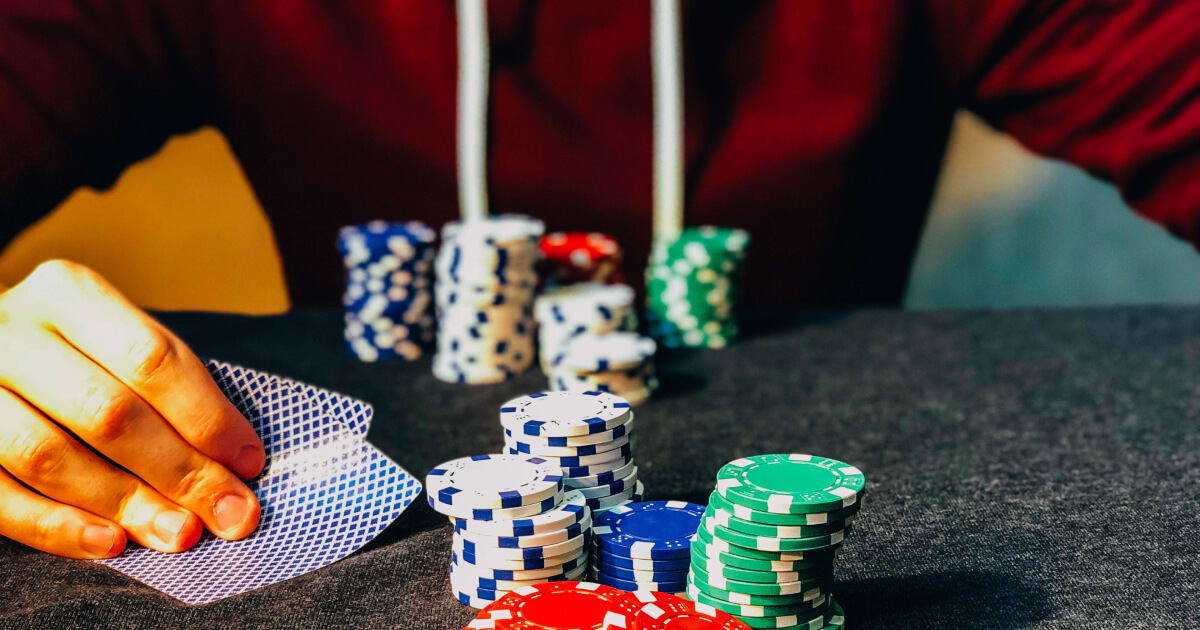 Трикови што ги користат казината за да ги натераат коцкарите да продолжат да се обложуваат