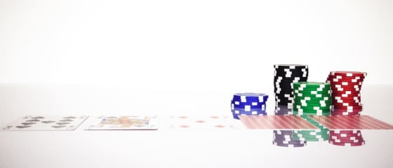 Разберете го правилото Блек Џек Soft 17 во онлајн коцкањето
